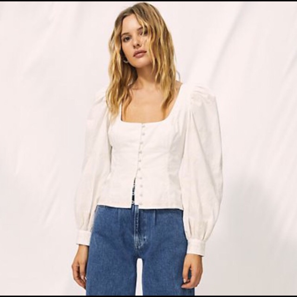 Aritzia 🌻Palo Santo🌻 Blouse